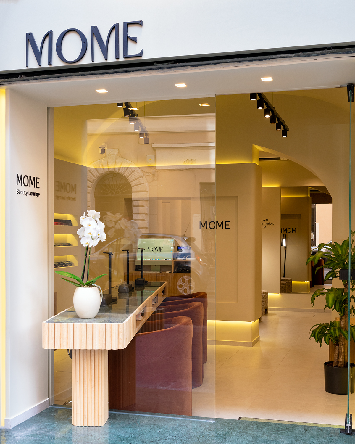 MOME BEAUTY LOUNGE